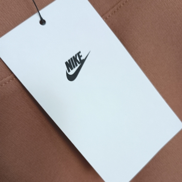 NWT Nike Women's Sportswear Icon Clash Skirt in Tan/Pink Combo 🤎🩷 3X - Picture 7 of 11